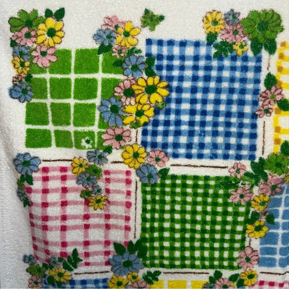 Vtg Floral Gingham Towel